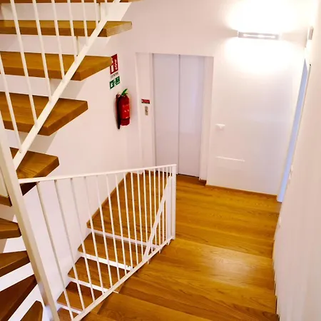 アパート Mora Mora - *